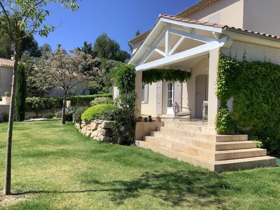 Perno Li Font Contemporaine Avec Piscine Villa *
